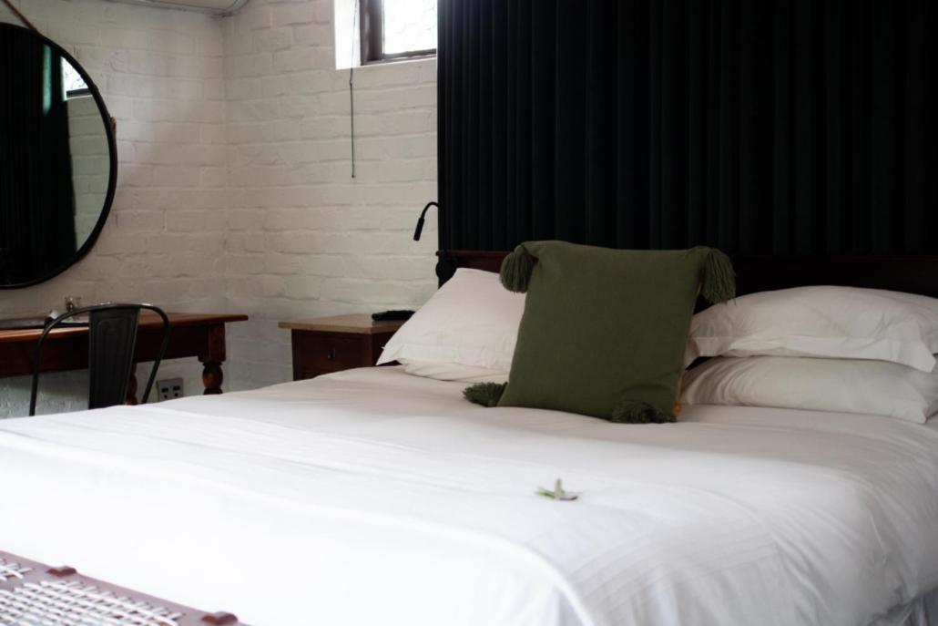 Bed and Breakfast Liedjiesbos Urban Olive Farm Bloemfontein Esterno foto