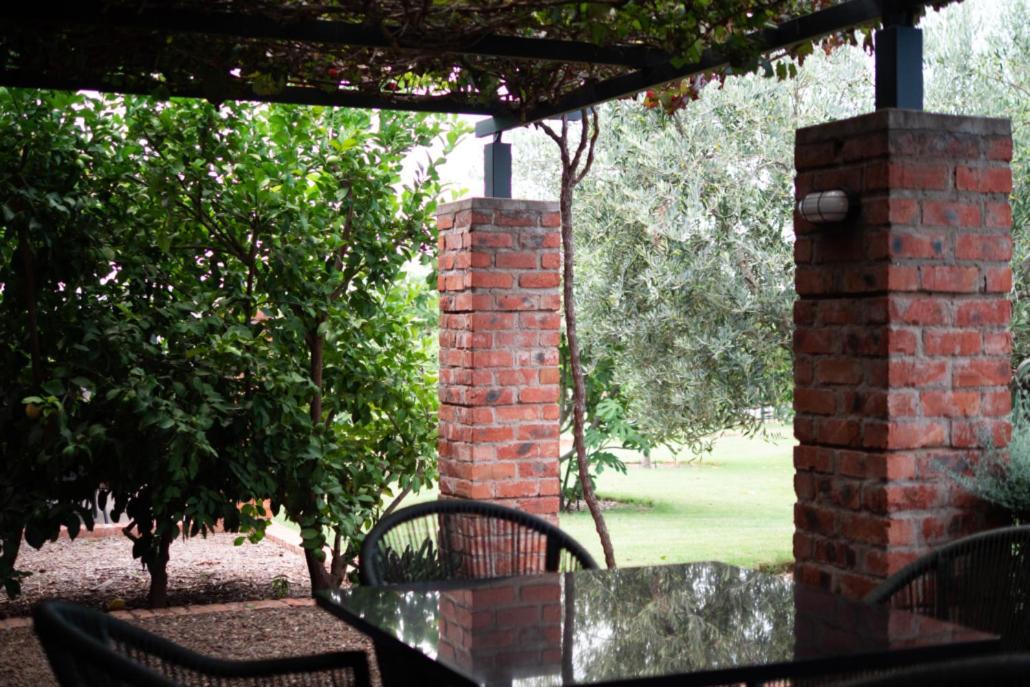 Bed and Breakfast Liedjiesbos Urban Olive Farm Bloemfontein Esterno foto